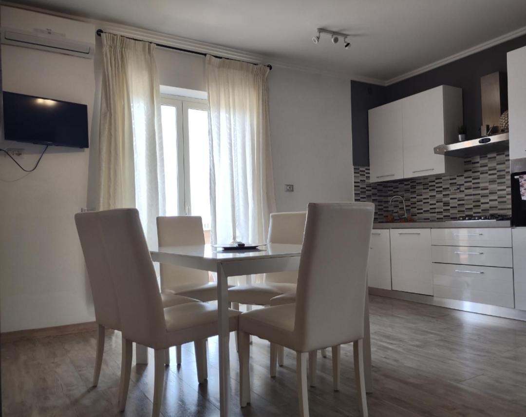 Appartamento Fco Airport - Casa Di Febo Fiumicino Esterno foto